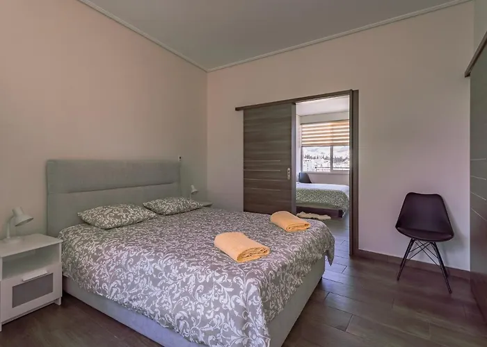 Acropolis Comfy Home In The Heart Of For 4 By Filos Inc